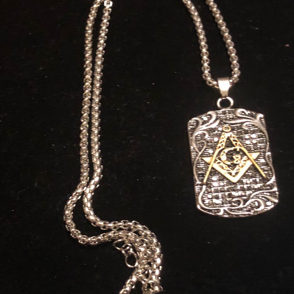 Pendant Necklace & Charm - Picture 4 of 5